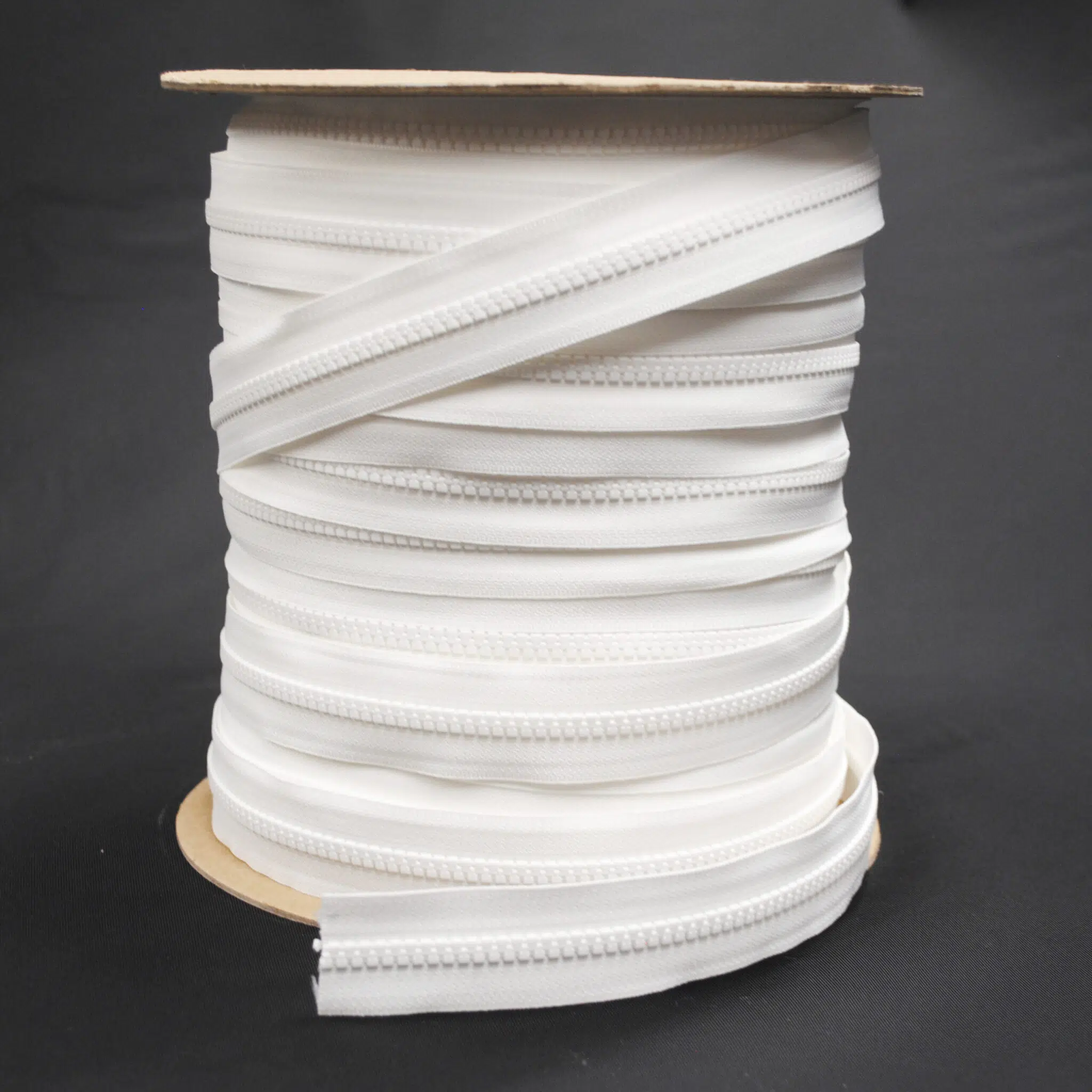 YKK® #5 VISLON® Chain Zipper White